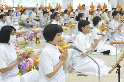 ภาพ No.162083:พิธีถวายภัตตาหารเมนูสวรรค์ เนื่องในวันออกพรรษา (ขึ้น 15 ค่ำ เดือน 11) วันพฤหัสบดีที่ 17 ตุลาคม พ.ศ. 2567 ณ หอฉันคุณยายอาจารย์ฯ วัดพระธรรมกาย