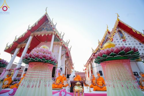 ภาพ No.111964:พิธีจุดประทีปถวายเป็นพุทธบูชา และบูชาธรรมมหาปูชนียาจารย์ พระมงคลเทพมุนี(สด จนฺทสโร) ในโครงการธรรมยาตรา กตัญญูบูชา มหาปูชนียาจารย์ พระมงคลเทพมุนี(สด จนฺทสโร) พระผู้ปราบมาร อนุสรณ์สถาน 7 แห่ง ปีที่ 12 วันที่ 14 มกราคม พ.ศ. 2567 ณ วัดสองพี่น้อง อ.สองพี่น้อง