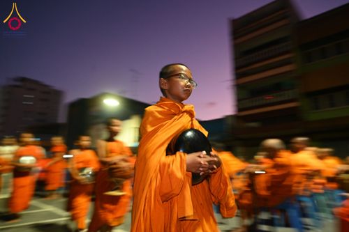 ภาพ No.147817:มหาสังฆทานครั้งยิ่งใหญ่ ตักบาตรพระ 10,000 รูป คณะสงฆ์ 4 ประเทศ 14 จังหวัดภาคใต้ วันอาทิตย์ที่ 11 สิงหาคม พ.ศ. 2567 ณ นิพัทธ์อุทิศ 3 ใจกลางนครหาดใหญ่ จ.สงขลา