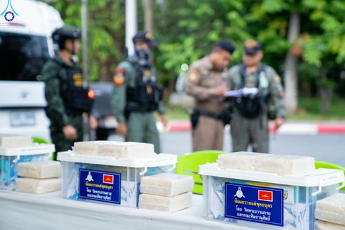 ภาพ No.87263:พิธีถวายสังฆทาน 323 วัด 4 จังหวัดชายแดนภาคใต้  ปีที่ 19 ครั้งที่ 165 พิธีมอบกองทุนหนุนแรงใจช่วยครูใต้  ปีที่ 16 ครั้งที่ 130 และพิธีทำบุญอุทิศส่วนกุศลให้ผู้วายชนม์ ณ วัดพุทธภูมิ อ.เมือง จ.ยะลา วันเสาร์ที่ 9 กันยายน พ.ศ. 2566