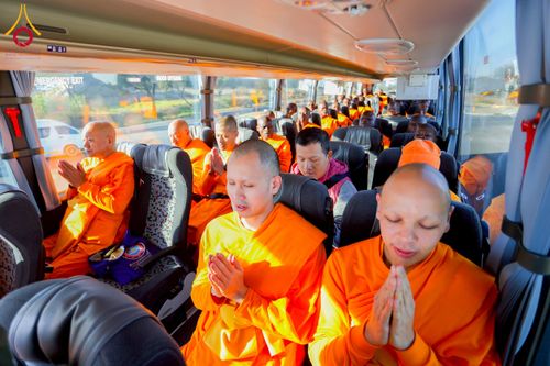 ภาพ No.232791:วันที่ 1 กรกฏาคม พ.ศ. 2568 Dhammayatra in South Africa 2025 ธรรมยาตราแอฟริกาใต้ — เส้นทางแห่งสติ สมาธิ และปัญญา ธรรมทายาทที่ได้อบรมโครงการบรรพชาอุปสมบทหมู่ครั้งที่ 2 ณ วัดพระธรรมกายโจฮันเนสเบิร์ก ประเทศแอฟริกาใต้