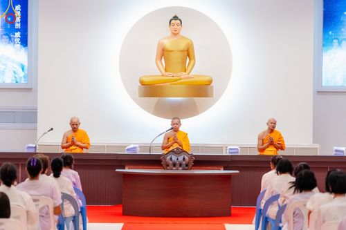 ภาพ No.156912:โครงการ อุบาสกแก้ว อุบาสิกาแก้ว รุ่นที่ 3 ตัวแทนทอดกฐินสามัคคีทั่วไทย 30,000 วัด ระหว่างวันที่ 20-22 กันยายน พ.ศ. 2567 ณ ธุดงคสถานชลบุรี