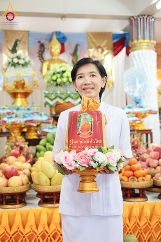 ภาพ No.178653:พิธีทอดกฐิน ณ วัดลครทำ แขวงบ้านช่างหล่อ บางกอกน้อย กรุงเทพฯ แขวงบางพลัด เขตบางพลัด กรุงเทพฯ ในโครงการกฐินสามัคคีทั่วไทย 30,000 วัด บูชาธรรม 80 ปี หลวงพ่อธัมมชโย โดยคณะศิษยานุศิษย์วัดพระธรรมกาย วันที่ 9 พฤศจิกายน พ.ศ. 2567