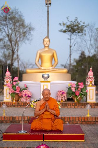 ภาพ No.130573:พิธีจุดโคมประทีปถวายเป็นพุทธบูชา ในโครงการบรรพชา 1,250 รูป ณ มหาวิหารมายาเทวี แดนประสูติ สวนลุมพินี ประเทศเนปาล วันที่ 9 มีนาคม พ.ศ. 2567