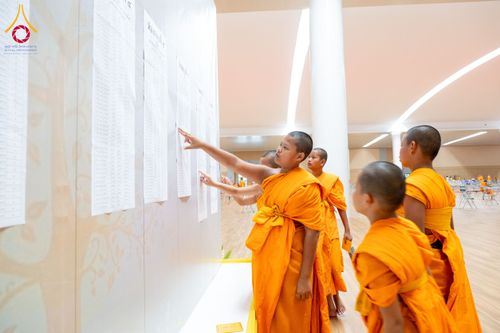 ภาพ No.161203:พิธีสอบธรรมสนามหลวงนักธรรมชั้นตรี วันที่ 11-14 ตุลาคม พ.ศ. 2567 ณ สนามสอบวัดพระธรรมกาย อ.คลองหลวง จ.ปทุมธานี