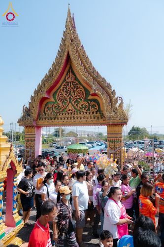 ภาพ No.177008:พิธีทอดกฐิน ณ วัดมงคลรัตน์ อ.ลำลูกกา จ.ปทุมธานี ในโครงการทอดกฐินสามัคคีทั่วไทย 30,000 วัด บูชาธรรม 80 ปี หลวงพ่อธัมมชโย โดยคณะศิษยานุศิษย์วัดพระธรรมกาย วันที่ 10 พฤศจิกายน พ.ศ. 2567