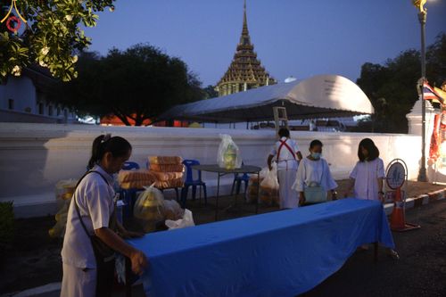 ภาพ No.135521:พิธีขอขมามอบผ้าไตร, พิธีบรรพชาสามเณร ในโครงการบรรพชาสามเณร ฟื้นฟูพระพุทธศาสนาทั่วไทย ณ วัดพระพุทธบาท ราชวรมหาวิหาร อ.พระพุทธบาท จ.สระบุรี วันที่ 6 เมษายน พ.ศ. 2567