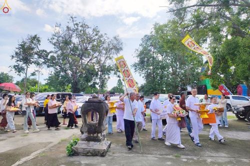 ภาพ No.258973:วันที่ 19 ตุลาคม พ.ศ. 2568 พิธีทอดกฐินสามัคคีทั่วไทย 30,000 วัด โดยคณะศิษยานุศิษย์ บูชาธรรม 81 ปี หลวงพ่อธัมมชโย ณ วัดอินทราราม (หุบรัก) อ.เมือง จ.นครปฐม