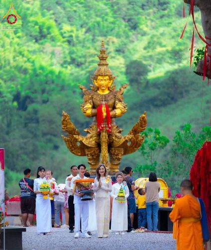 ภาพ No.177122:พิธีทอดกฐิน ณ วัดป่าคาสามัคคี ต.แคมป์สน อ.เขาค้อ จ.เพชรบูรณ์ ในโครงการทอดกฐินสามัคคีทั่วไทย 30,000 วัด บูชาธรรม 80 ปี หลวงพ่อธัมมชโย โดยคณะศิษยานุศิษย์วัดพระธรรมกาย วันที่ 29 ตุลาคม พ.ศ. 2567