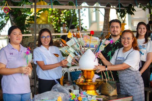 ภาพ No.169961:พิธีทอดกฐิน ณ วัดเขาสมอระบัง จ.เพชรบุรี ในโครงการกฐินสามัคคีทั่วไทย 30,000 วัด บูชาธรรม 80 ปี หลวงพ่อธัมมชโย โดยคณะศิษยานุศิษย์วัดพระธรรมกาย วันที่ 26 ตุลาคม พ.ศ. 2567