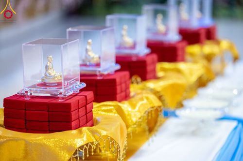 ภาพ No.95226:พิธีมุทิตาพระมหาเถระและพระเถระ ครั้งที่ 29 วันอาทิตย์ที่ 19 พฤศจิกายน พ.ศ. 2566 ณ ห้องแก้วสารพัดนึก สภาธรรมกายสากล วัดพระธรรมกาย