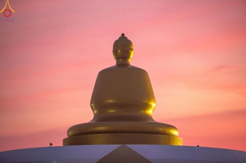 ภาพ No.198557:พระธรรมยาตราปฏิบัติธรรม และถ่ายภาพหมู่ประวัติศาสตร์ ณ อนุสรณ์สถานบางปลา วัดบางปลา อำเภอบางเลน จังหวัดนครปฐม ในโครงการธรรมยาตรา กตัญญูบูชา มหาปูชนียาจารย์ พระมงคลเทพมุนี(สด จนฺทสโร) พระผู้ปราบมาร อนุสรณ์สถาน 7 แห่ง ปีที่ 13 วันที่ 20 มกราคม พ.ศ. 2568