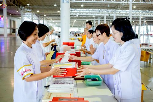 ภาพ No.228271:วันอาทิตย์ที่ 8 มิถุนายน พ.ศ. 2568 พิธีถวายทุนสนับสนุนพระไตรปิฎกฉบับธรรมชัย และอนุรักษ์คัมภีร์โบราณ ณ ห้องแก้วสารพัดนึก 2 วัดพระธรรมกาย