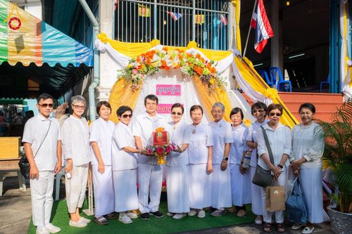 พิธีทอดกฐิน ณ วัดสระบัว แขวงรองเมือง เขตปทุมวัน กรุงเทพฯ ในโครงการทอดกฐินสามัคคีทั่วไทย 30,000 วัด บูชาธรรม 80 ปี หลวงพ่อธัมมชโย โดยคณะศิษยานุศิษย์วัดพระธรรมกาย วันที่ 10 พฤศจิกายน พ.ศ. 2567