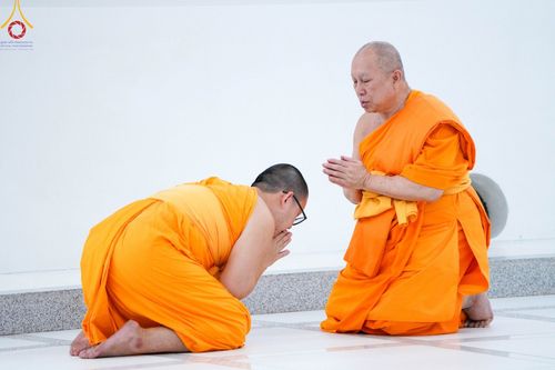 ภาพ No.92407:พิธีกรานกฐิน วันอาทิตย์ที่ 5 พฤศจิกายน พ.ศ. 2566 (แรม 7 ค่ำ เดือน 11) ณ อุโบสถ วัดพระธรรมกาย