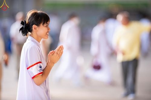 ภาพ No.143345:พิธีตักบาตร ข้าวสารอาหารแห้ง ณ บ้านแก้วเรือนทองคุณยายฯ และ พิธีบูชาข้าวพระ  ณ สภาธรรมกายสากล วัดพระธรรมกาย วันอาทิตย์ที่ 7 กรกฎาคม พ.ศ. 2567