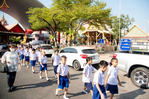 ภาพ No.192226:พิธีทอดผ้าป่าทำนุบำรุงศาสนสถาน ณ วัดเทพพล แขวงบางพรม เขตตลิ่งชัน กรุงเทพมหานคร ในโครงการธรรมยาตรา กตัญญูบูชา มหาปูชนียาจารย์ พระมงคลเทพมุนี(สด จนฺทสโร) พระผู้ปราบมาร อนุสรณ์สถาน 7 แห่ง ปีที่ 13 วันที่ 9 มกราคม พ.ศ. 2568