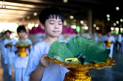 ภาพ No.132600:พิธีปลงผมยุวธรรมทายาท รุ่นที่ 32 มัชฌิมธรรมทายาท รุ่นที่ 28 ณ ลานธรรม วัดพระธรรมกาย วันเสาร์ที่ 30 มีนาคม พ.ศ. 2567