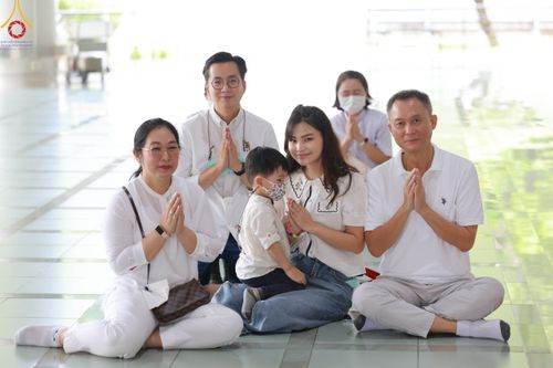 ภาพ No.91502:พิธีบุพเปตพลี ครั้งที่ 142 ร่วมอุทิศบุญแด่หมู่ญาติที่ล่วงลับไปแล้ว และสืบทอดอายุพระพุทธศาสนา วันอาทิตย์ที่ 29 ตุลาคม พ.ศ. 2566 (วันพระขึ้น 15 ค่ำ เดือน 11) ณ หอฉันคุณยายอาจารย์ฯ วัดพระธรรมกาย