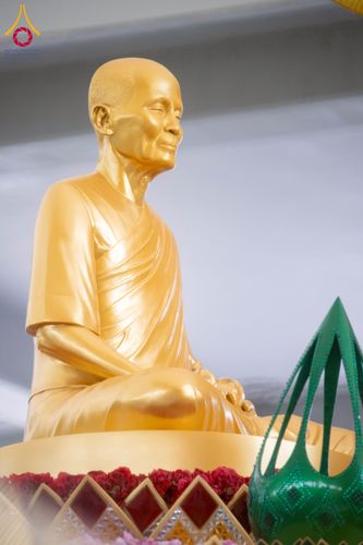 ภาพ No.245067:วันพุธที่ 10 กันยายน พ.ศ. 2568 พิธีถวายภัตตาหารเมนูสวรรค์ เนื่องในวันครบ 25 ปี วันละสังขารคุณยายอาจารย์มหารัตนอุบาสิกาจันทร์ ขนนกยูง ณ หอฉันคุณยายอาจารย์ฯ วัดพระธรรมกาย