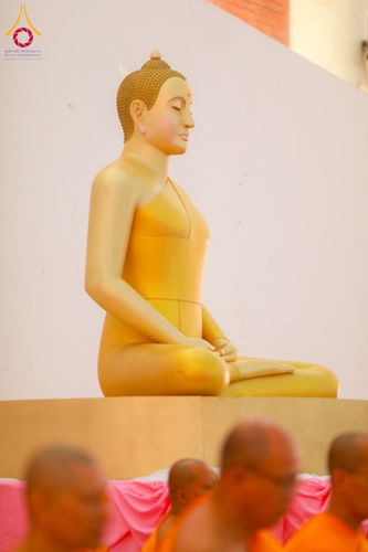 ภาพ No.130676:พิธีตักบาตรฉลองสามเณรใหม่ ในโครงการบรรพชา 1,250 รูป ณ แดนประสูติ สวนลุมพินี ประเทศเนปาล วันที่ 10 มีนาคม พ.ศ. 2567