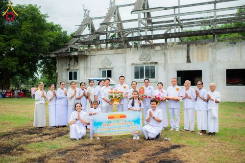 ภาพ No.178238:พิธีทอดกฐิน ณ วัดหนองไผ่ ต.โพธิ์ทอง อ.ปางศิลาทอง จ.กำแพงเพชร ในโครงการทอดกฐินสามัคคีทั่วไทย 30,000 วัด บูชาธรรม 80 ปี หลวงพ่อธัมมชโย โดยคณะศิษยานุศิษย์วัดพระธรรมกาย วันที่ 6 พฤศจิกายน พ.ศ. 2567