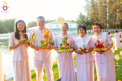 ภาพ No.266250:วันพุธที่ 5 พฤศจิกายน พ.ศ. 2568 (วันพระ ขึ้น 15 ค่ำ เดือน 12) พิธีลอยกระทงธรรม  ณ สระมหาเศรษฐีทะเลบุญ มหาวิหารพระมงคลเทพมุนี วัดพระธรรมกาย จ.ปทุมธานี