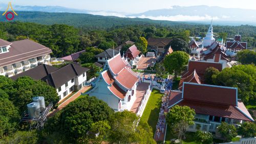 ภาพ No.171886:พิธีทอดกฐินสร้างพระเจดีย์ ประดิษสถานพระบรมสารีริกธาตุ ณ วัดกิ่วลม อ.ฮอด จ.เชียงใหม่ ในโครงการกฐินสามัคคีทั่วไทย 30,000 วัด บูชาธรรม 80 ปี หลวงพ่อธัมมชโย โดยคณะศิษยานุศิษย์วัดพระธรรมกาย วันที่ 26 ตุลาคม พ.ศ. 2567