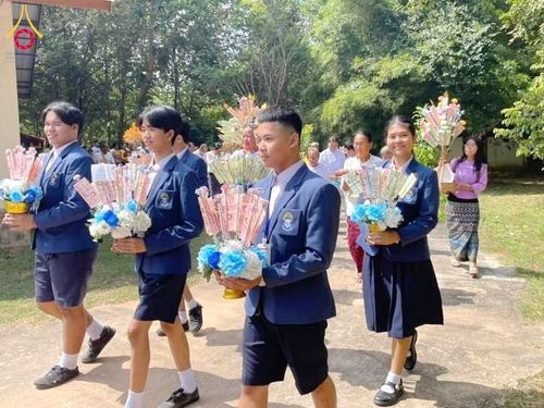 ภาพ No.183219:พิธีทอดกฐิน ณ วัดภูถ้ำพระ จ.กาฬสินธุ์ ในโครงการทอดกฐินสามัคคีทั่วไทย 30,000 วัด บูชาธรรม 80 ปี หลวงพ่อธัมมชโย โดยคณะศิษยานุศิษย์วัดพระธรรมกาย วันที่ 19 ตุลาคม พ.ศ. 2567 กฐินสัมฤทธิ์เด็กดี V-Star โรงเรียนอนุกูลนารี จ.กาฬสินธุ์