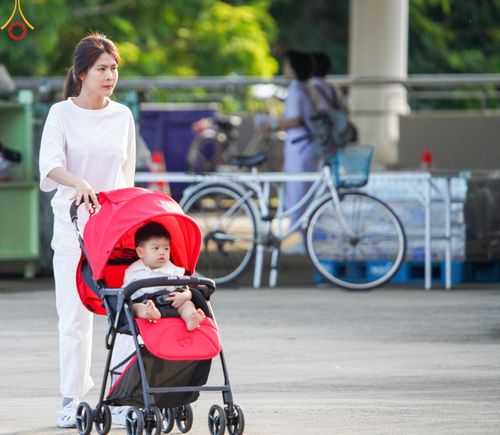 ภาพ No.150950:พิธีตักบาตร ในวันอาทิตย์ต้นเดือน วันที่ 1 กันยายน พ.ศ. 2567 ณ สภาธรรมกายสากล วัดพระธรรมกาย