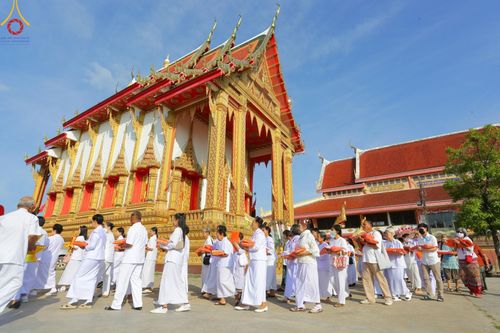 ภาพ No.166328:พิธีทอดกฐิน ณ วัดคูหาสุวรรณ จ.สุโขทัย ในโครงการกฐินสามัคคีทั่วไทย 30,000 วัด บูชาธรรม 80 ปี หลวงพ่อธัมมชโย โดยคณะศิษยานุศิษย์วัดพระธรรมกาย วันที่ 27 ตุลาคม พ.ศ. 2567