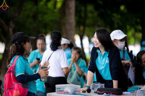 ภาพ No.145907:ชมรมจิตอาสาอนุรักษ์สิ่งแวดล้อม รับบุญทำความสะอาดบริเวณโบสถ์พระไตรปิฎก วัดพระธรรมกาย จ.ปทุมธานี วันที่ 25 กรกฎาคม พ.ศ. 2567