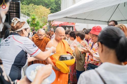 ภาพ No.162577:โครงการกฐินสามัคคีทั่วไทย 30,000 วัด บูชาธรรม 80 ปี หลวงพ่อธัมมชโย โดย คณะศิษยานุศิษย์วัดพระธรรมกาย ณ วัดป่าดอยเทพนิมิต อ.กระทู้ จ.ภูเก็ต วันที่ 19 ตุลาคม พ.ศ. 2567