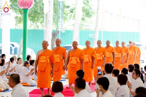 ภาพ No.223691:วันอาทิตย์ที่ 11 พฤษภาคม พ.ศ. 2568 พิธีอุปสมบทสามเณรเปรียญธรรมอุปสมบทอุทิศชีวิต 9 รูป อุบาสก 1 ท่าน ณ อุโบสถพระไตรปิฏกวัดพระธรรมกาย