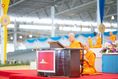 ภาพ No.90449:พิธีปฏิบัติธรรม และพิธีจุดเทียนใจ ไฟนิรันดร์ อนันตชัย วันอาทิตย์ที่ 15 ตุลาคม พ.ศ. 2566 ณ สภาธรรมกายสากล วัดพระธรรมกาย