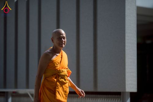 ภาพ No.233096:วันที่ 11 กรกฏาคม พ.ศ. 2568 พิธีอธิษฐานพรรษา ของคณะสงฆ์ ณ โบสถ์พระไตรปิฎก วัดพระธรรมกาย ต.คลองสาม อ.คลองหลวง จ.ปทุมธานี