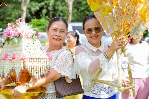 ภาพ No.260753:วันที่ 19 ตุลาคม พ.ศ. 2568 พิธีทอดกฐินสามัคคีทั่วไทย 30,000 วัด โดยคณะศิษยานุศิษย์ บูชาธรรม 81 ปี หลวงพ่อธัมมชโย ณ ที่พักสงฆ์บ้านขวัญพัฒน์ ต.คลองพา  อ.ท่าชนะ จ.สุราษฎร์ธานี