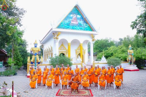 ภาพ No.186408:พิธีตัดปอย ปลงผม เวียนประทักษิณ  มอบบาตรผ้าไตร ขอขมาผู้ปกครอง และพิธีบรรพชาอุปสมบท  โครงการอุปสมบทหมู่บูชาธรรมมหาปูชนียาจารย์  ประจำปี 2567 ณ ศูนย์ปฏิบัติธรรมภาคใต้และวัดคงคาเลียบ อ.บางกล่ำ จ.สงขลา วันอาทิตย์ที่ 8 ธันวาคม พ.ศ. 2567