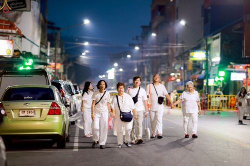 ภาพ No.236880:วันอาทิตย์ที่ 10 สิงหาคม พ.ศ. 2568 มหาสังฆทานครั้งยิ่งใหญ่ ตักบาตรพระ 10,000 รูป ถ.นิพัทธ์อุทิศ 3 ใจกลางนครหาดใหญ่ จ.สงขลา