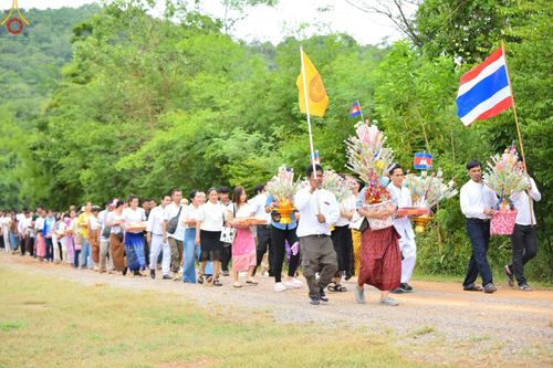ภาพ No.94019:พิธีทอดกฐินสามัคคี เพื่อสร้างอาคารปฏิบัติธรรม พระมงคลเทพมุนี (สด จนฺทสโร) ณ ธุดงคสถานเขาย้อย ต.สระพัง อ. เขาย้อย จ.เพชรบุรี วันอาทิตย์ที่ 12 พฤศจิกายน พ.ศ. 2566