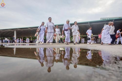 ภาพ No.263862:วันอาทิตย์ที่ 2 พฤศจิกายน พ.ศ. 2568 พิธีตักบาตรอาทิตย์ต้นเดือน ณ บ้านแก้วเรือนทองคุณยายฯ วัดพระธรรมกาย