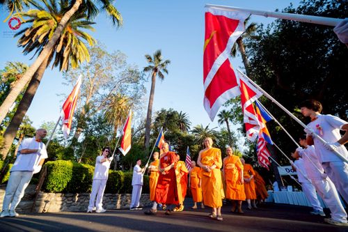 ภาพ No.225668:วันอาทิตย์ที่ 11 พฤษภาคม พ.ศ. 2568 วัดพระธรรมกายแคลิฟอร์เนีย จัดงานวิสาขบูชานานาชาติ และถวายมหาสังฆทานคณะสงฆ์ 120 รูป