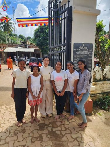 ภาพ No.97493:วัดพระธรรมกาย ร่วมบุญกฐินศรีลังกา ณ วัดศรีเอลวาร่า วรดานารามายะ  มาตาเล ศรีลังกา เชื่อมสัมพันธไมตรี สร้างสามัคคีสงฆ์ โดยมีพระครูสมุห์สนิทวงศ์ วุฑฺฒิวํโส, ดร.  เป็นผู้แทนวัดพระธรรมกาย ถวายกฐินในครั้งนี้ วันที่ 19 พฤศจิกายน พ.ศ. 2566