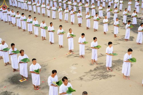 ภาพ No.179947:พิธีปลงผมนาคธรรมทายาท ในโครงการอุปสมบทหมู่ บูชาธรรมมหาปูชนียาจารย์ (ศูนย์อบรมวัดพระธรรมกาย) วันที่ 1 ธันวาคม พ.ศ. 2567 ณ ลานธรรมหารัตนวิหารคด วัดพระธรรมกาย จ.ปทุมธานี