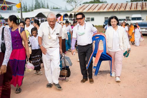 ภาพ No.129296:พิธีประดิษฐานพระบรมสารีริกธาตุ ณ มหารัตนะเจดีย์สิริปทุมสวรรค์ ศูนย์ปฏิบัติธรรมภาคใต้ อ.บางกล่ำ จ.สงขลา วันที่ 10 มีนาคม พ.ศ.2567