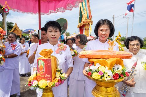 ภาพ No.166594:พิธีทอดกฐิน ณ วัดหนองกร่าง อ.สามโก้ จ.อ่างทอง ในโครงการกฐินสามัคคีทั่วไทย 30,000 วัด บูชาธรรม 80 ปี หลวงพ่อธัมมชโย โดยคณะศิษยานุศิษย์วัดพระธรรมกาย วันที่ 27 ตุลาคม พ.ศ. 2567