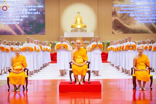 ภาพ No.217143:วันเสาร์ที่ 12 เมษายน พ.ศ. 2568 พิธีบรรพชา พิธีขอศีลและขอนิสสัย พิธีมอบบาตร ในโครงการอุปสมบทหมู่ บูชาธรรมหลวงพ่อธัมมชโย, โครงการธรรมทายาท ระดับอุดมศึกษา รุ่นที่ 52 ,  โครงการบวชพระนานาชาติ AEC & WAB CEO รุ่นที่ 4 ณ วัดพระธรรมกาย