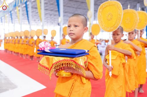 ภาพ No.153147:พิธีมุทิตาสักการะ พระภิกษุ-สามเณร ผู้สอบไล่ได้เปรียญธรรม ประโยค 1-2 ถึงประโยค ป.ธ.9 และบาลีศึกษา ประโยค1-2 ถึง บ.ศ.9 , พิธีมอบดวงแก้วสามเณรผู้ทรงบาลีไวยากรณ์ วัดพระธรรมกาย และ ศูนย์ส่งเสริมศีลธรรมในประเทศและต่างประเทศ วันอาทิตย์ที่ 8 กันยายน พ.ศ.2567