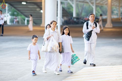 ภาพ No.207186:พิธีตักบาตร และปฏิบัติธรรมช่วงสาย ในวันมาฆบูชา วันพุธที่ 12 กุมภาพันธ์ พ.ศ. 2568 ณ วัดพระธรรมกาย จังหวัดปทุมธานี