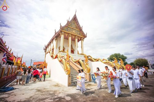 ภาพ No.164557:พิธีทอดกฐิน ณ วัดทางหลวง อ.บางซ้าย จ.พระนครศรีอยุธยา ในโครงการกฐินสามัคคีทั่วไทย 30,000 วัด บูชาธรรม 80 ปี หลวงพ่อธัมมชโย โดยคณะศิษยานุศิษย์วัดพระธรรมกาย วันที่ 20 ตุลาคม พ.ศ. 2567